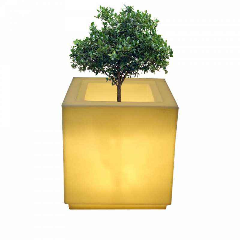 Yuccabe Italia LED Cube 18 Inch Planter